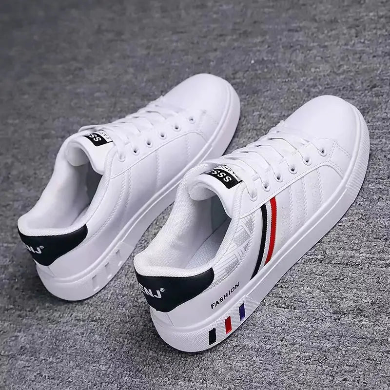 Men Sports Shoes (white or black)