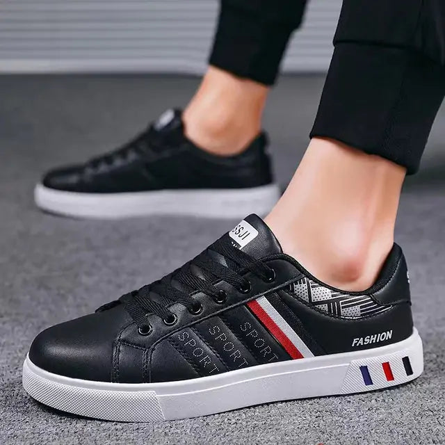 Men Sports Shoes (white or black)