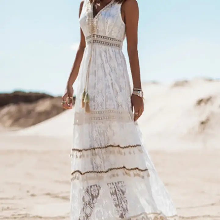 Sleeveless Maxi Dress with Lace Trim and V-Neck (white & beige)