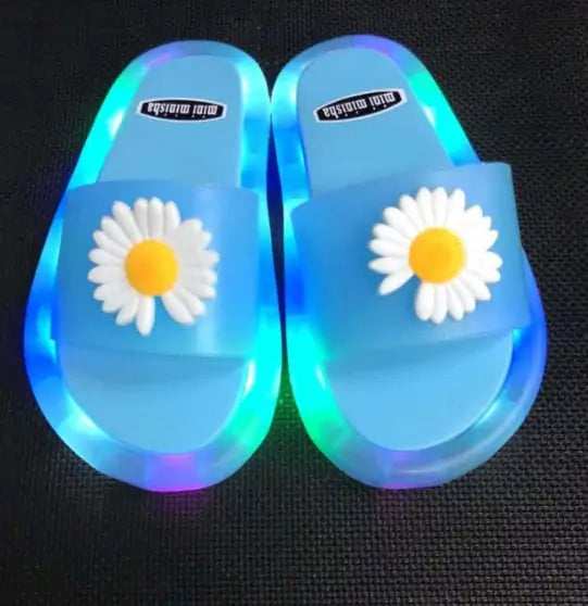 Children‘s Cartoon Animals Prints Lighted Slippers (various styles)