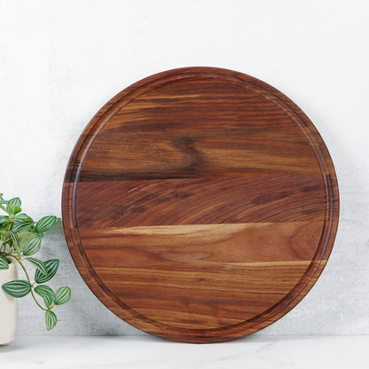 Round Charcuterie Board (Dark/Light) with Groove - 13.5” x 13.5”