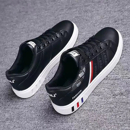 Men Sports Shoes (white or black)