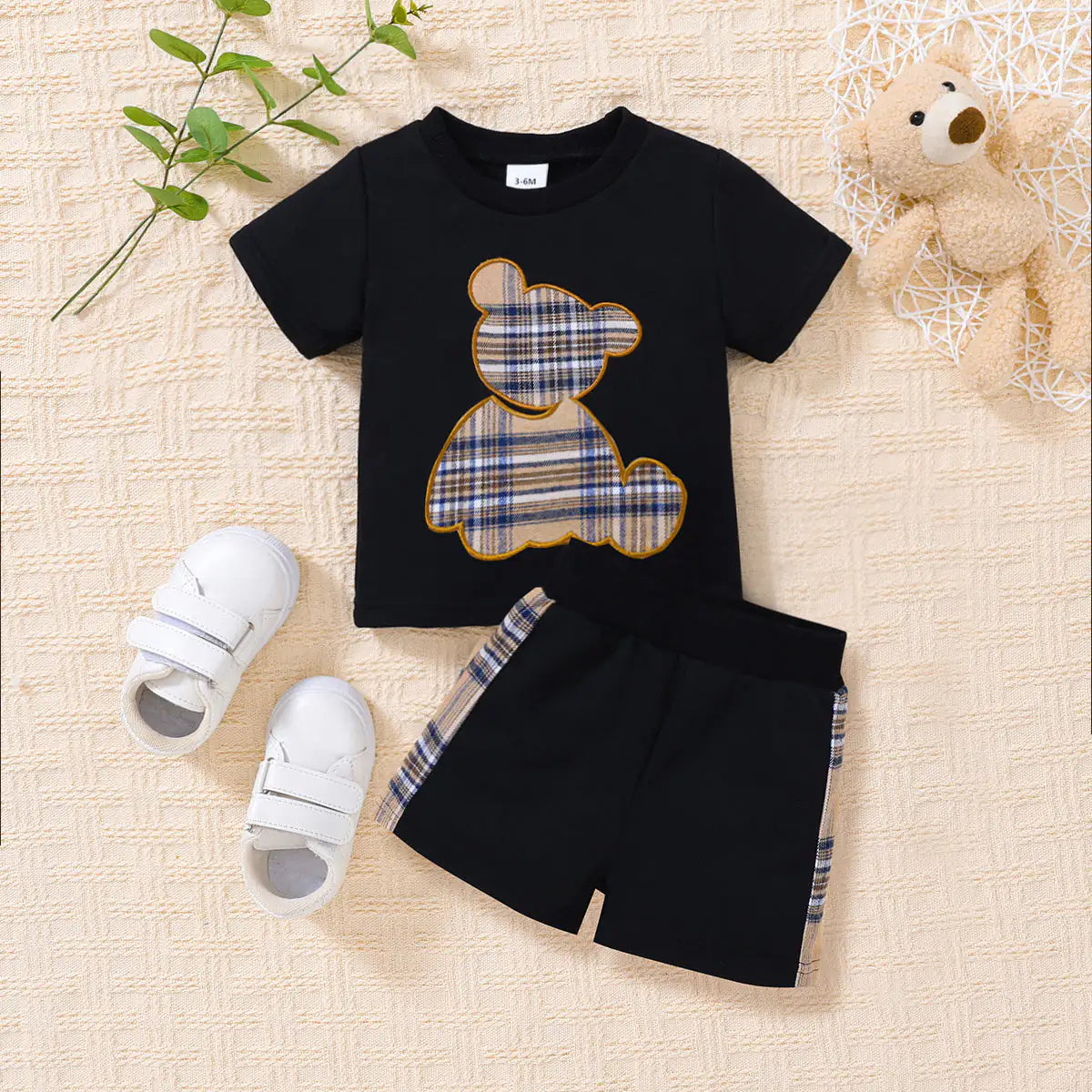 Baby Bear Graphic Round Neck Tee Sets (black or white)