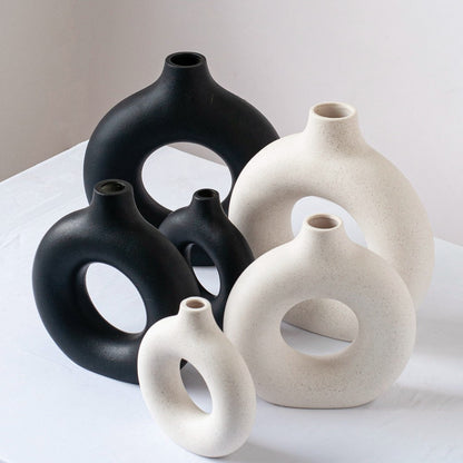 Aesthetic Nordic Vases (black & white)