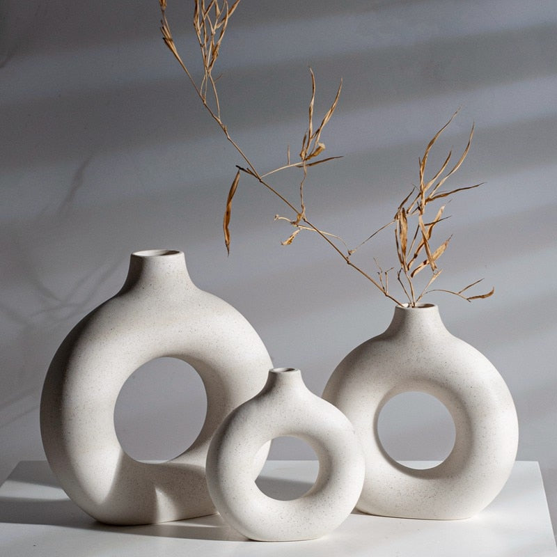 Aesthetic Nordic Vases (black & white)